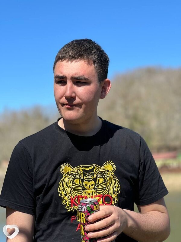 Виктор, 26, Новороссийске — анкета №4023799