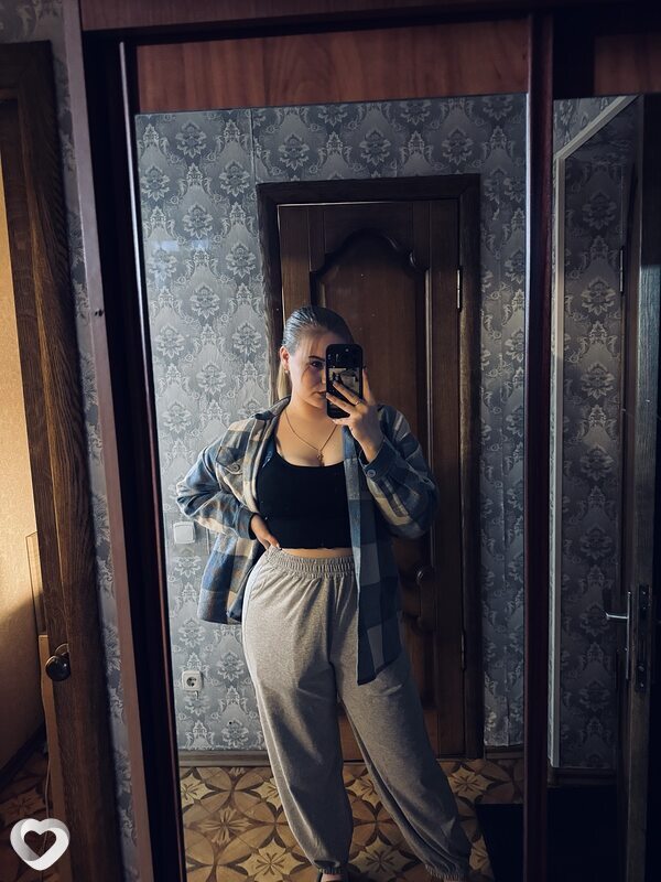 Елизавета, 21, Калуге — анкета №4023126