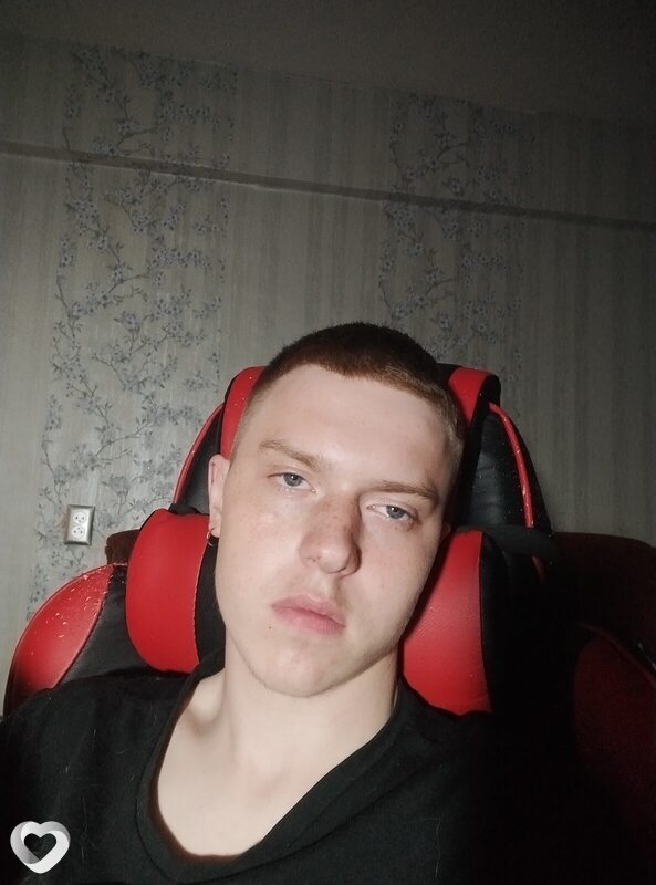 Владимир, 18, Благовещенске — анкета №4025356