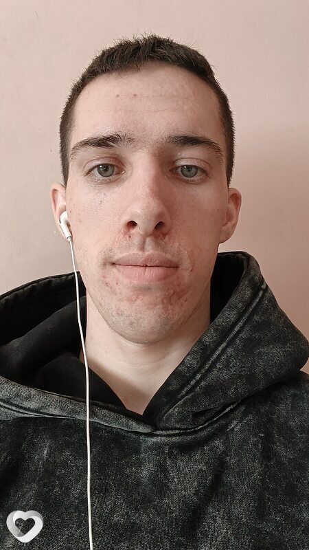 Артём, 20, Омске — анкета №4025798