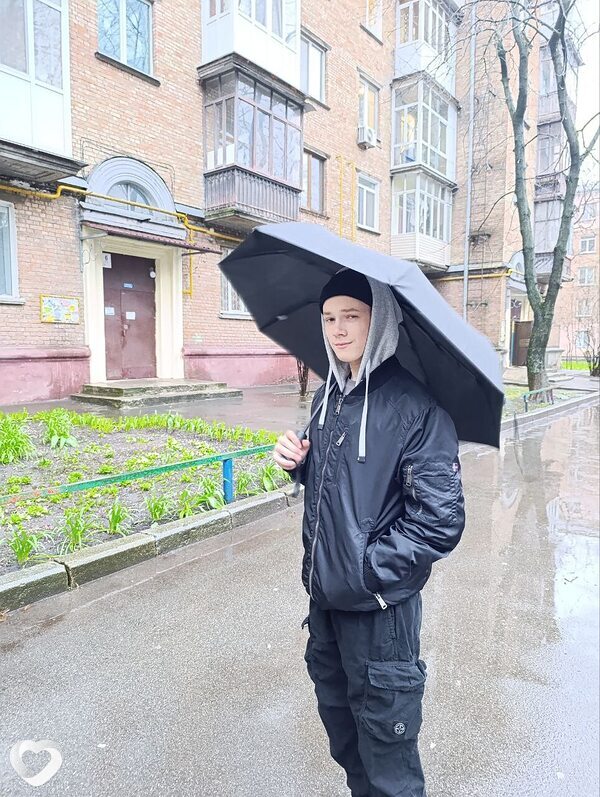 Данил, 18, Киеве — анкета №4026842