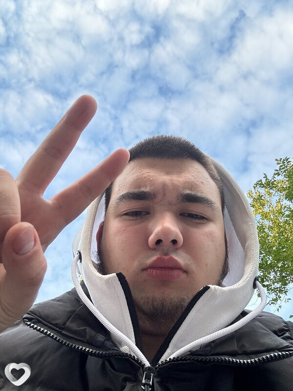 Витя, 20, Москве — анкета №4027442