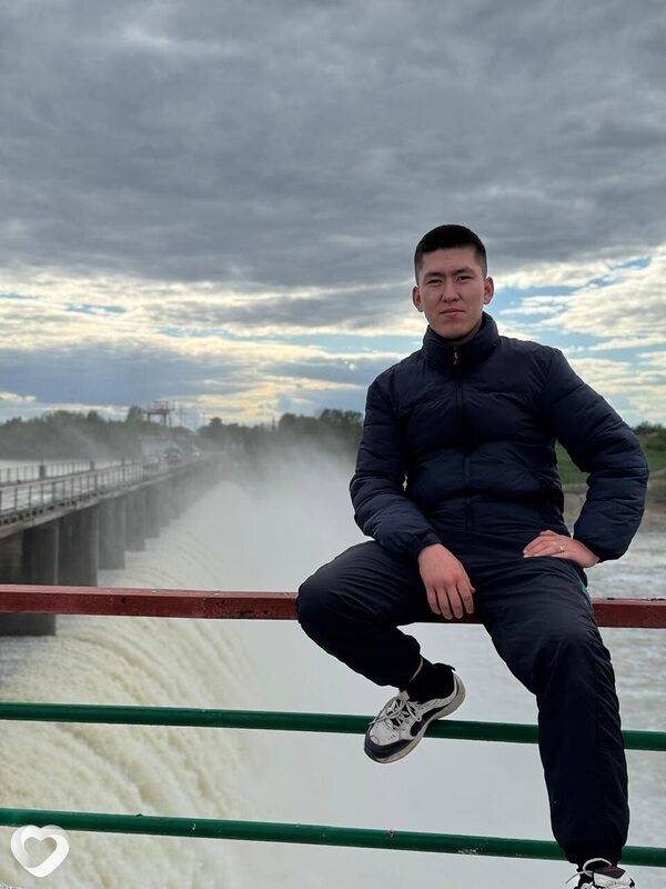 Азат, 24, Павлодаре — анкета №4027935