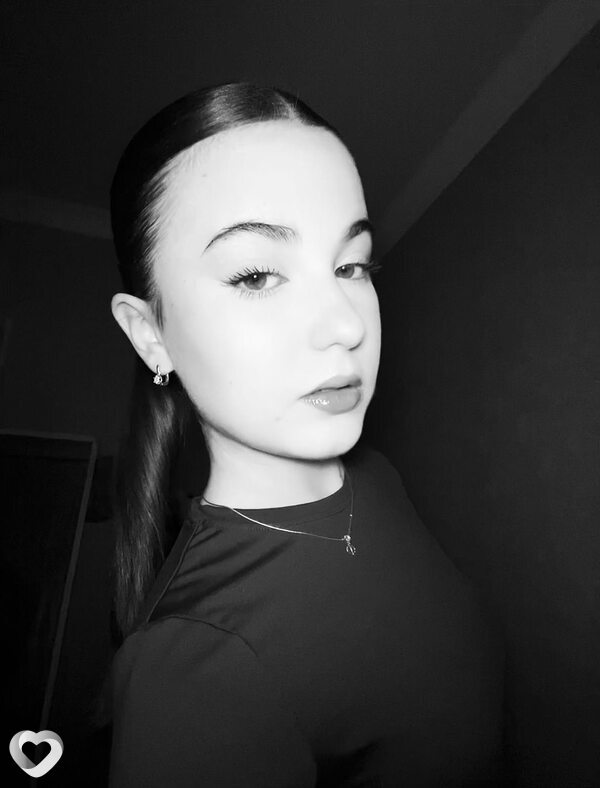 Полина, 18, Тюмени — анкета №4027949