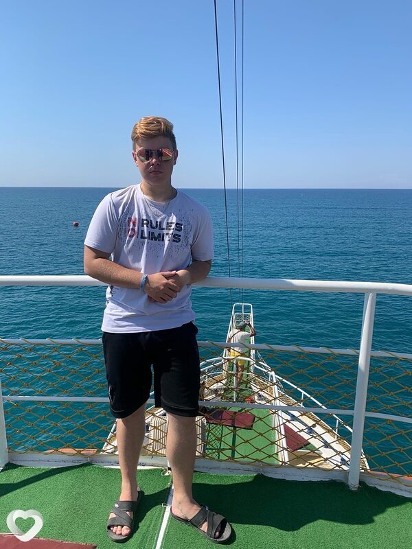 Артëм, 24, Казани — анкета №4028391