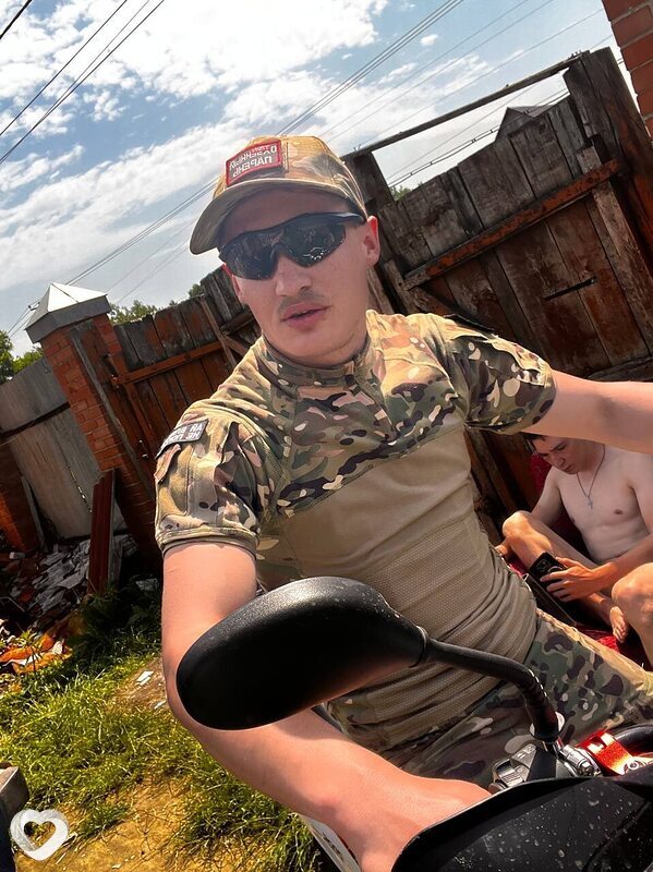 Олег, 23, Артеме — анкета №4030589