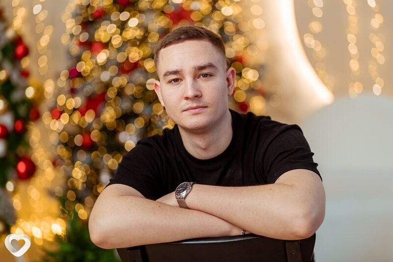 Иван, 21, Березовский (Свердловская обл) — анкета №4030810