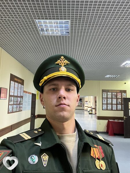 Илья, 21, Новосибирске — анкета №4030977