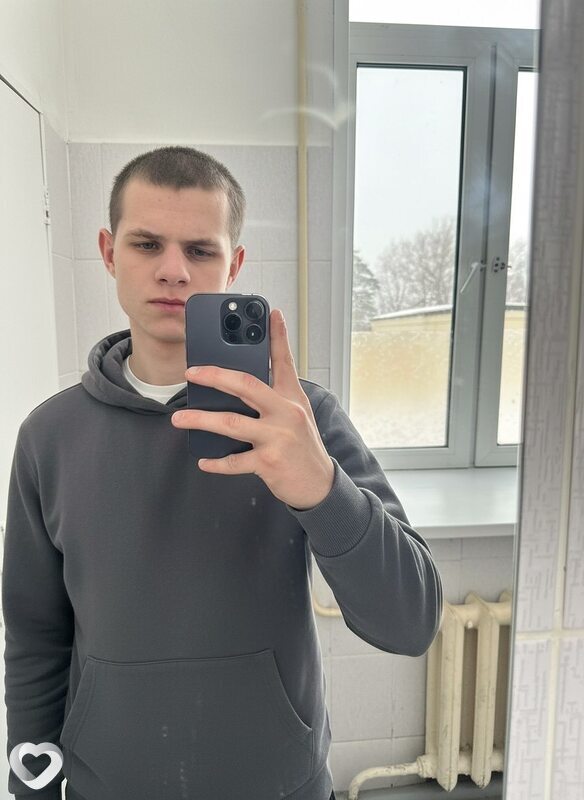 Владимир, 19, Красноярске — анкета №4031389