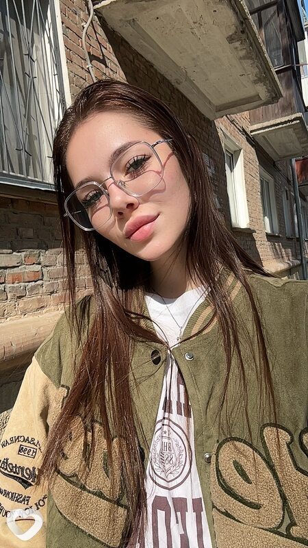 Милана, 21, Новосибирске — анкета №4032652