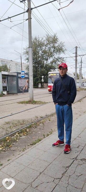 Ходжиакбар, 18, Новосибирске — анкета №4033541