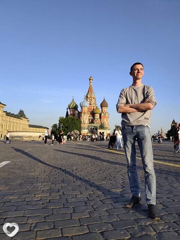 Никита, Докучаевск