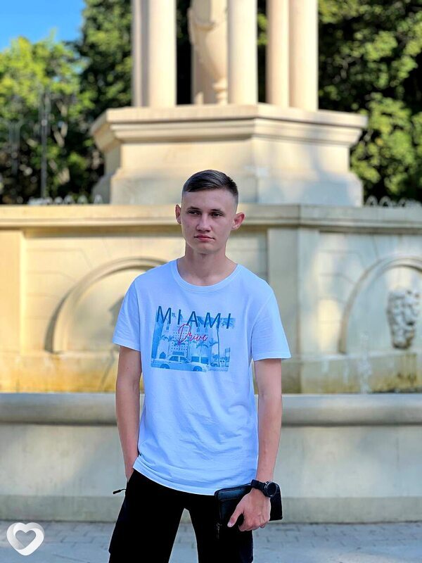 Геннадий, 22, Коломне — анкета №4033825
