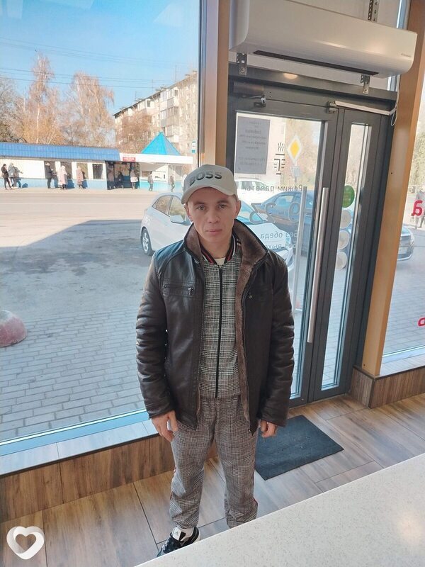 Павел, 37, Бийске — анкета №4036465