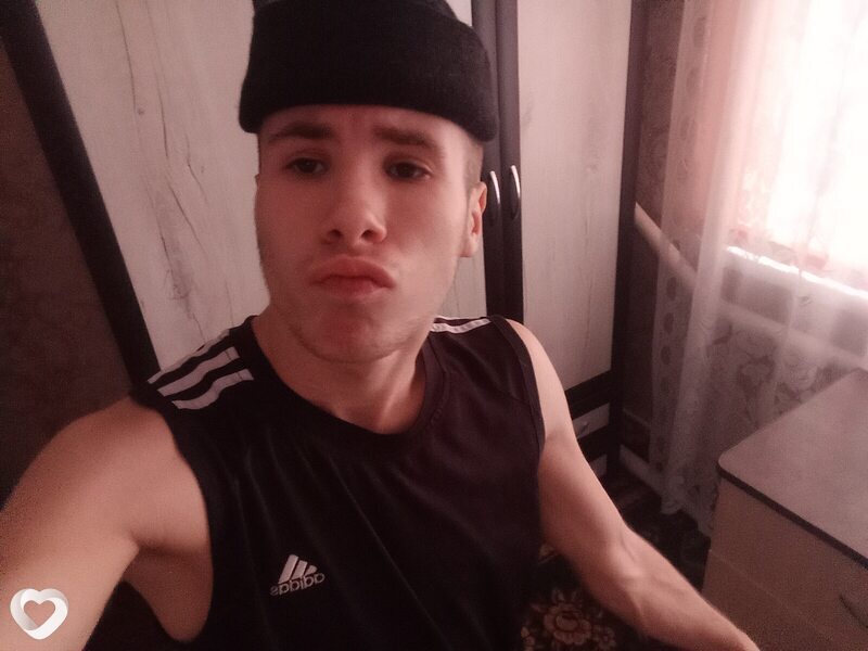 Макс, 18, Новосибирске — анкета №4037700
