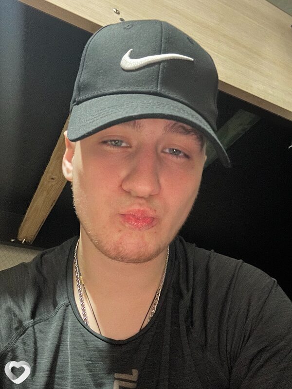 Константин, 20, Новосибирске — анкета №4038633
