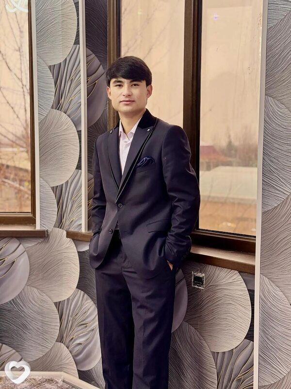 Jahongir, 20, Истре — анкета №4039559