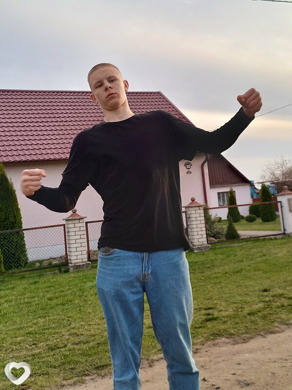 Глеб, 22, Березе — анкета №4039573