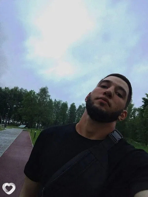 Артур, 28, Москве — анкета №4044534