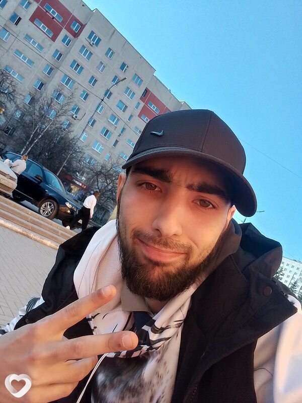 Артём, 23, Тюмени — анкета №4045435