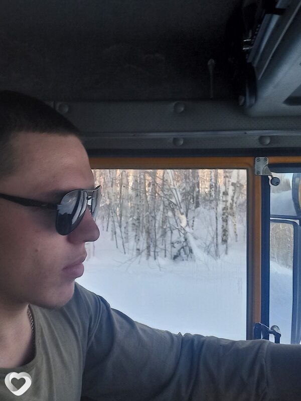 Сергей, 21, Лесосибирске — анкета №4047331