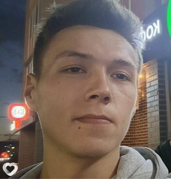 Никита, 19, Абакане — анкета №4048525