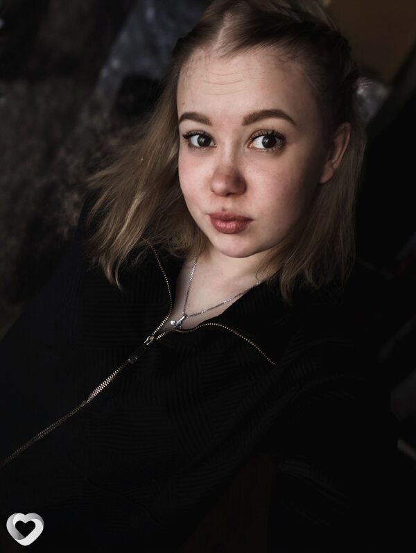 Алёна, 27, Кирове — анкета №4048477