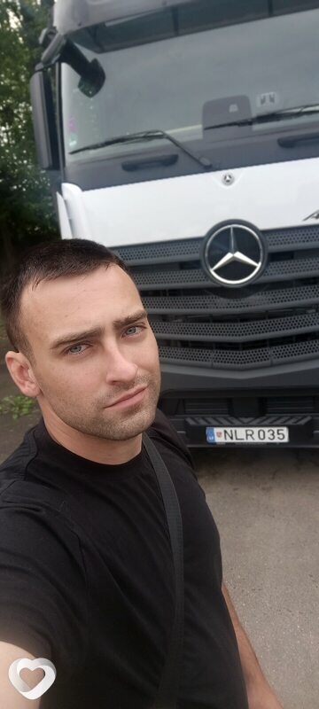 Артём, 27, Гомеле — анкета №4050529