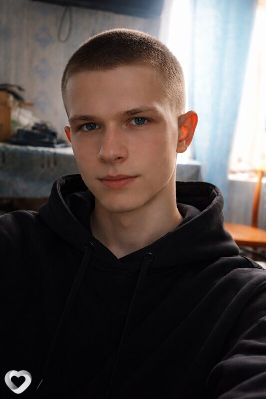 Артем, 18, Чернигове — анкета №4051688