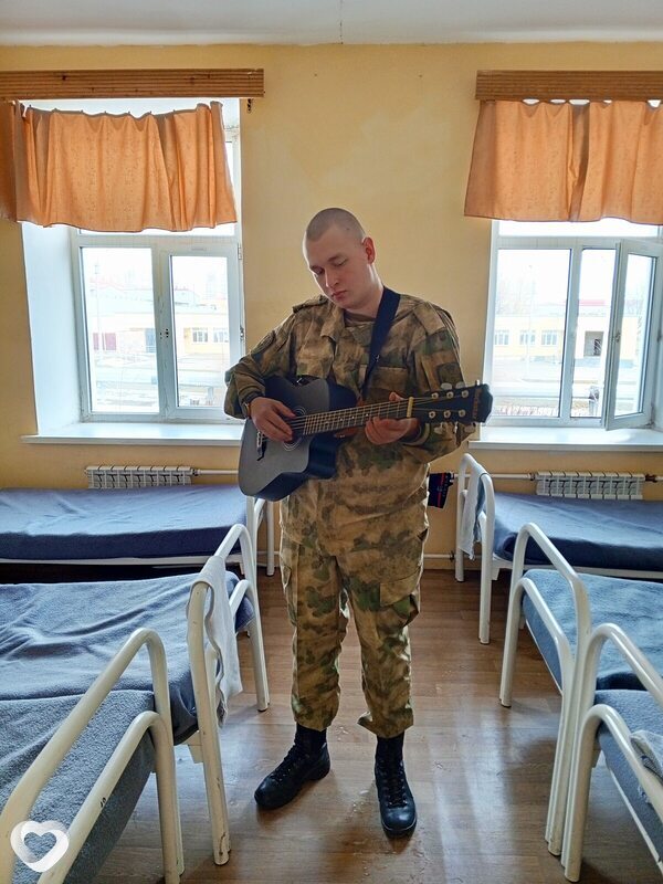 Илья Васильевич, 21, Горно-Алтайске — анкета №4052289