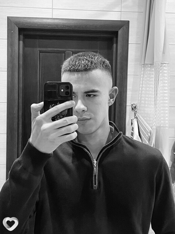Максим, 19, Иванове — анкета №4052843