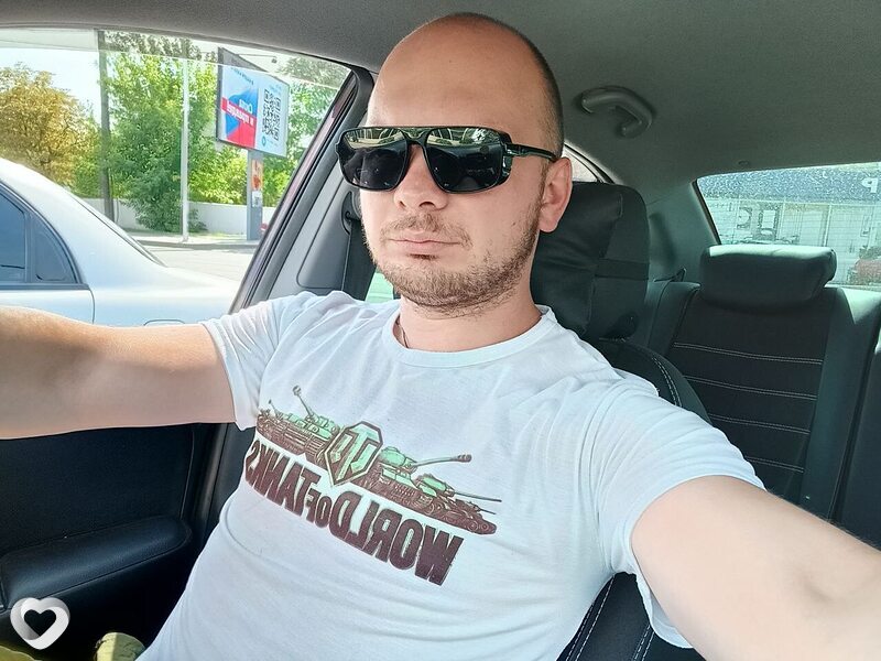 Ellias, Угледар