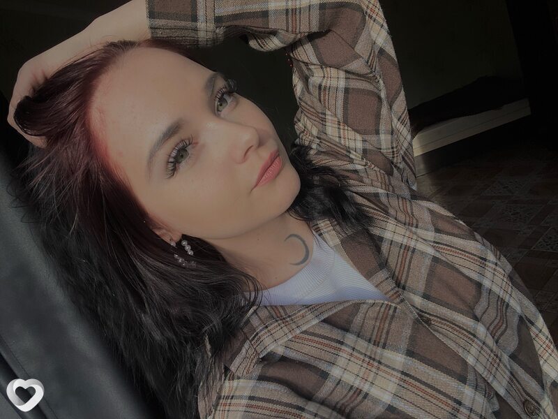 Аня, 22, Новотроицке — анкета №4055870