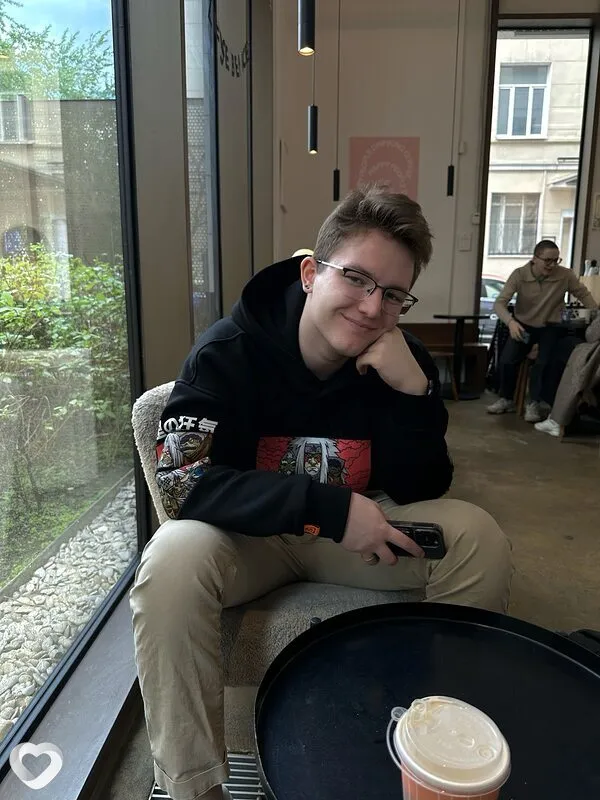 Александр, 22, Москве — анкета №4057750