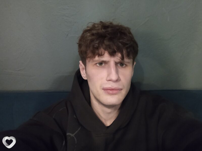 Антон, 22, Бийске — анкета №4058207