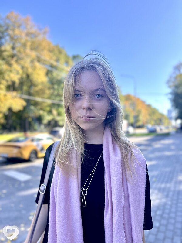 Адель, 18, Москве — анкета №4058034