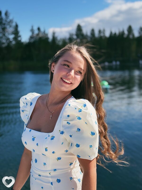 Ксения, 23, Екатеринбурге — анкета №4060029