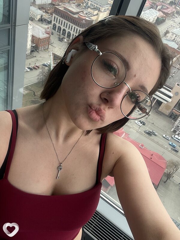 Виктория, 19, Екатеринбурге — анкета №4060399