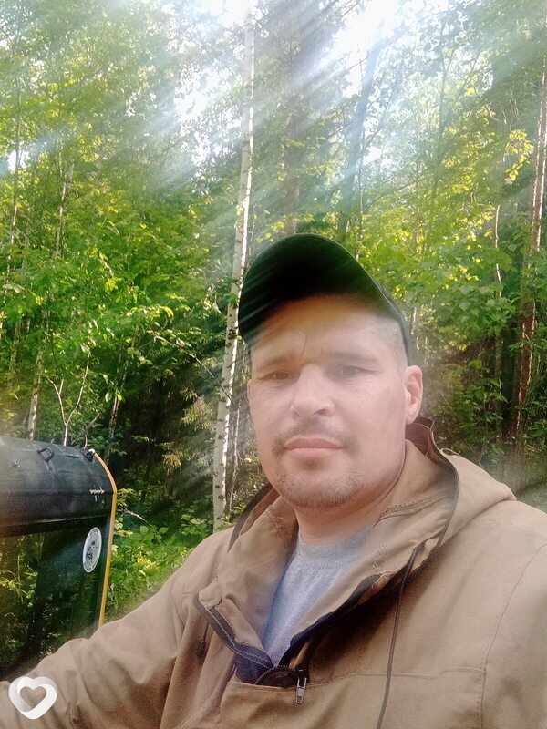 Саня, 39, Стаханове — анкета №4060342