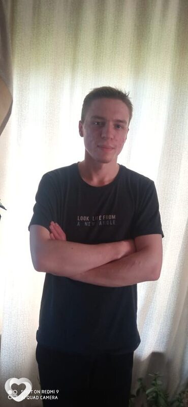 Владислав, 23, Бийске — анкета №4061553