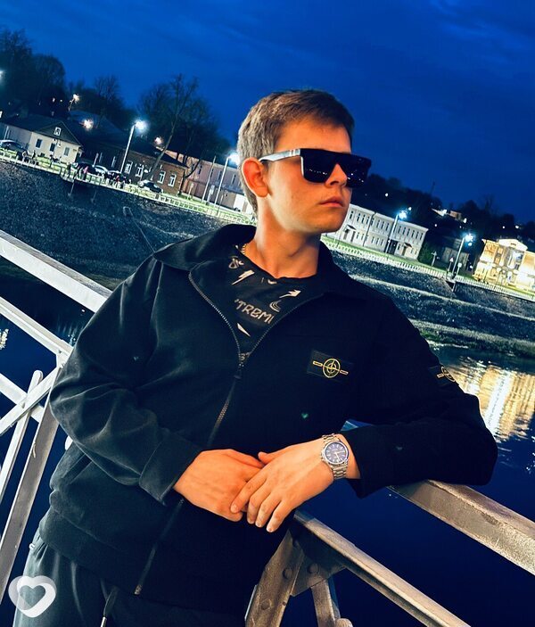 Александр, 25, Красном Луче — анкета №4063738