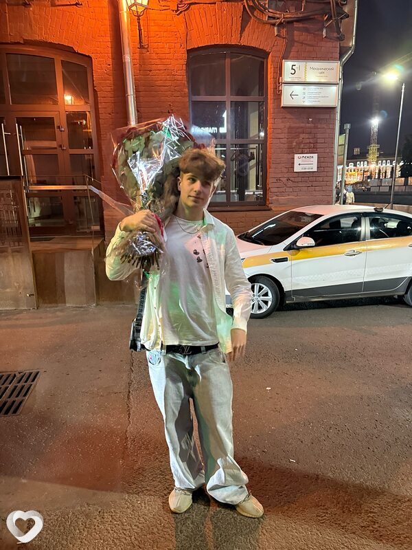 Михаил, 20, Москве — анкета №4063931