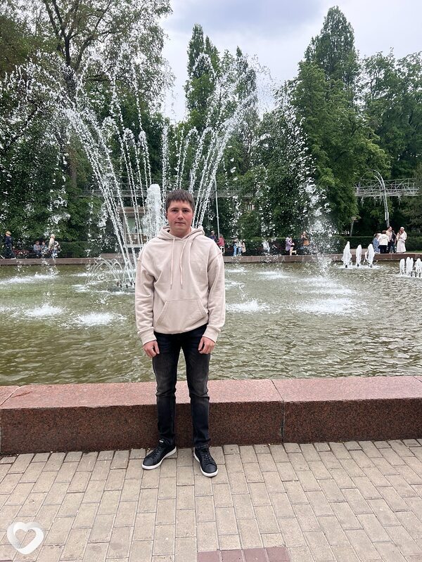 Максим, 33, Луганске — анкета №4064236