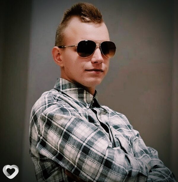 Максим, 18, Иркутске — анкета №4065101