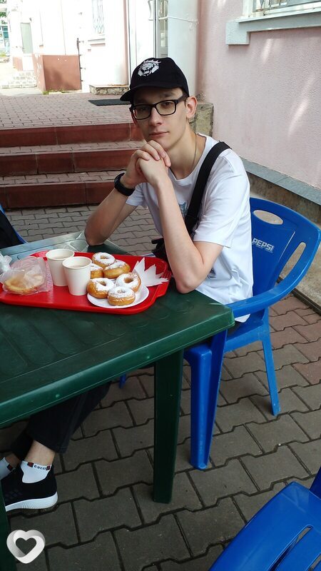 Иван, 21, Кирове — анкета №4067907