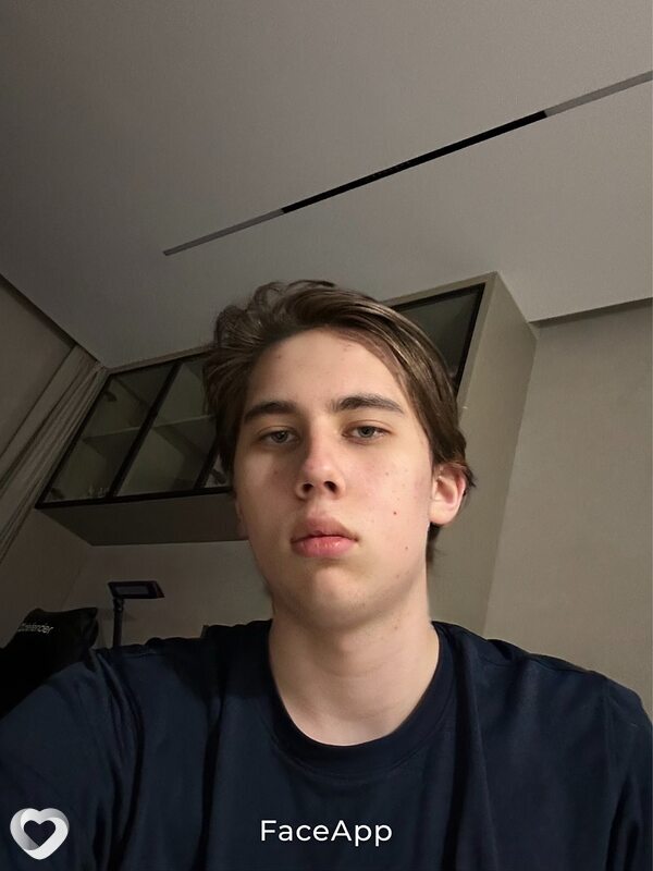 Михаил, 19, Москве — анкета №4069727