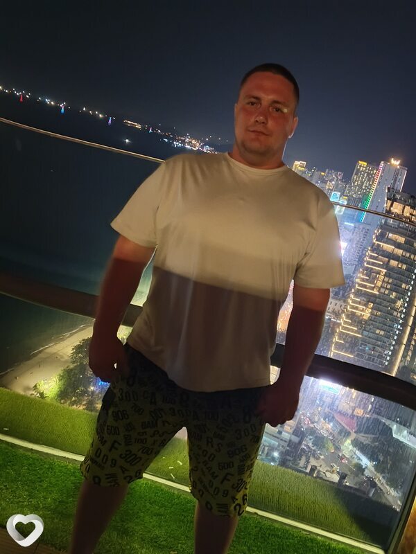 Макс, 31, Москве — анкета №4070936