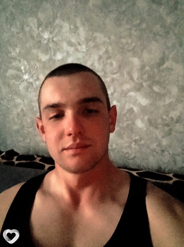 Влад, 21, Гродно — анкета №4073487