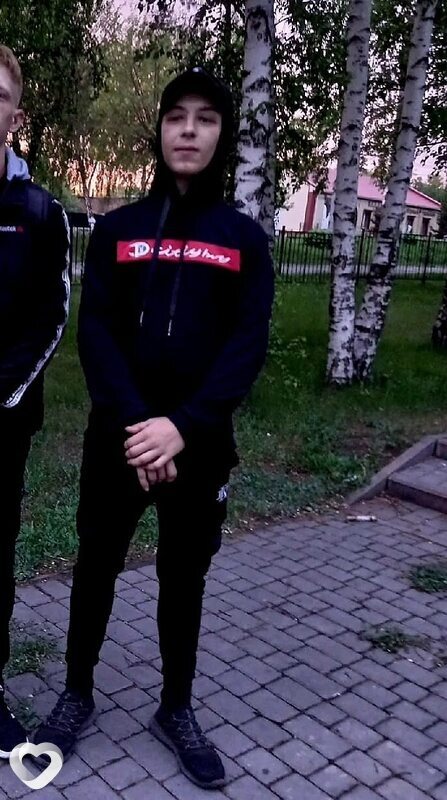 Yarik, 21, Кемерове — анкета №4074132