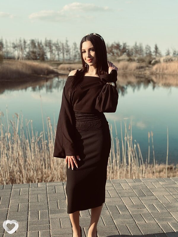 Николь, Харцызск